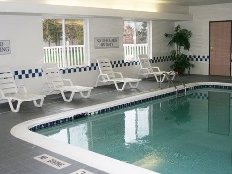 Fairfield Inn & Suites Kansas City Airport Exterior photo