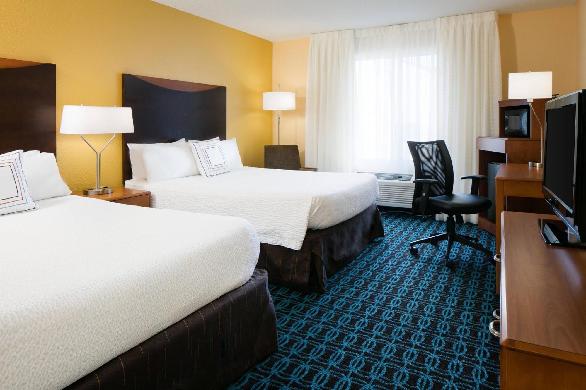 Fairfield Inn & Suites Kansas City Airport Exterior photo